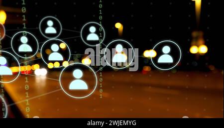 Bild von Verbindungen und Datenverarbeitung über Stadt Stockfoto