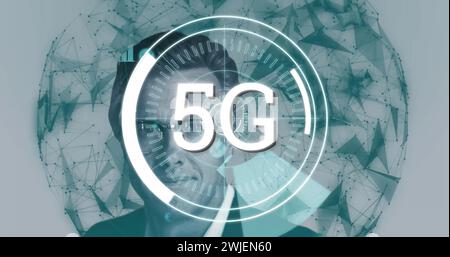 Bild der digitalen Schnittstelle mit Symbolen und Datenverarbeitung Stockfoto