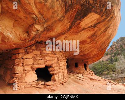 Malerische Ruinen der amerikanischen Ureinwohner House on Fire im Mule Canyon in der Nähe von Blanding, utah Stockfoto