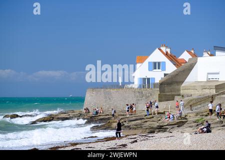 Audresselles, an der Küstenregion „cote d’Opale“ (Nordfrankreich): Strand und Häuser entlang des Ufers Stockfoto