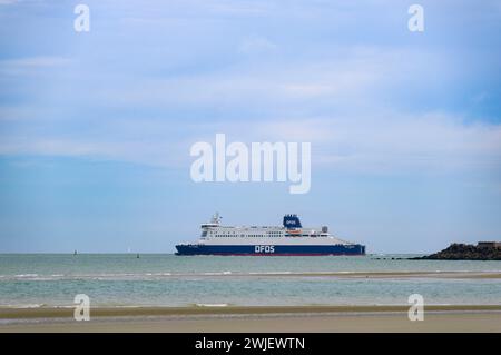 Dünkirchen (Dünkirchen), Nordfrankreich: DFDS Seaways Kreuzfahrtfähre aus dem Hafen Stockfoto