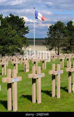 Semide (Nordostfrankreich): Orfeuil National Necropolis, deutscher Militärfriedhof des Ersten Weltkriegs (1. Weltkrieg). Gräber französischer Soldaten Stockfoto