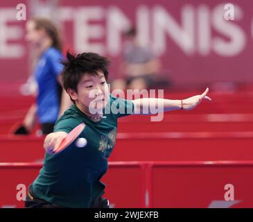 Busan, Südkorea. Februar 2024. Der chinesische Spieler Sun Yingsha nimmt am 15. Februar 2024 in Busan, Südkorea, an einer Trainingseinheit vor dem Finale der ITTF World Team Table Tennis Championships 2024 Teil. Die Veranstaltung findet hier vom 16. Bis 25. Februar statt. Quelle: Yao Qilin/Xinhua/Alamy Live News Stockfoto