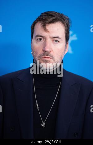 Berlin, Deutschland. Februar 2024. Albert Serra, Mitglied der Internationalen Jury der Berlinale 2024, steht beim Fotoaufruf der Internationalen Jury der Berlinale 2024 am 15. Februar 2024 in Berlin. Foto: Aurore Marechal/ABACAPRESS.COM Credit: Abaca Press/Alamy Live News Stockfoto