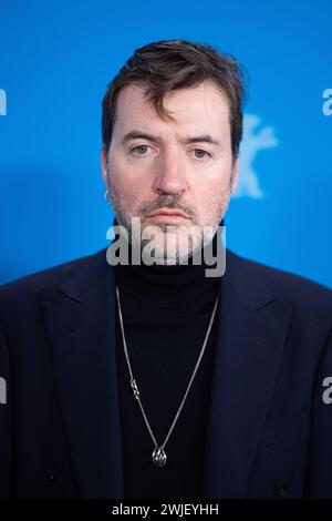 Berlin, Deutschland. Februar 2024. Albert Serra, Mitglied der Internationalen Jury der Berlinale 2024, steht beim Fotoaufruf der Internationalen Jury der Berlinale 2024 am 15. Februar 2024 in Berlin. Foto: Aurore Marechal/ABACAPRESS.COM Credit: Abaca Press/Alamy Live News Stockfoto