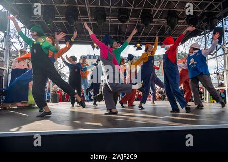 München, Faschingsdienstag auf dem Viktualienmarkt, die Prinzengarde der Narrhalla, beim Auftritt *** München, Faschingsdienstag auf dem Viktualienmarkt, die Narrhalla-Fürstengarde Stockfoto