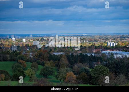 Blick auf die Vororte von birmingham Blick von lickey Hills im Westen von midlands england großbritannien Stockfoto