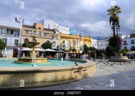 Sanlucar de Barrameda, Cadiz, Spanien - 2. Oktober 2023: Berühmter Plaza del Cabildo in Sanlucar de Barrameda Stockfoto