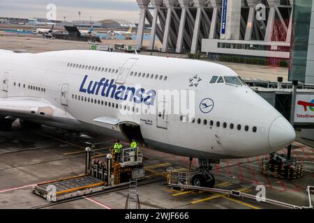 D-ABYR Lufthansa Boeing 747-830, Bremen, am Flughafen Frankfurt Main Rhein-Main-Flughafen. FRA/EDDF - Betreiber Fraport. Frankfurt am Main, Hessen, DEU, Deutschland, 14.02.2024 *** D ABYR Lufthansa Boeing 747 830, Bremen, am Flughafen Frankfurt Main Rhein Main FRA EDDF Operator Fraport Frankfurt am Main, Hessen, DEU, Deutschland, 14 02 2024 Stockfoto