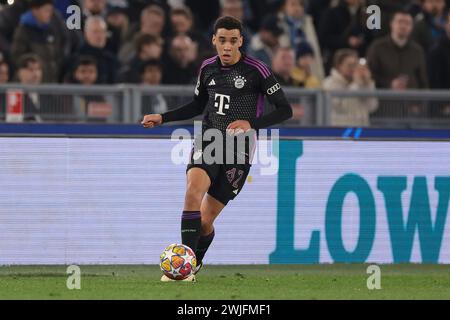 Rom, Italien. Februar 2024. Jamal Musiala von Bayern München während des UEFA Champions League-Spiels in Olimpico, Rom. Der Bildnachweis sollte lauten: Jonathan Moscrop/Sportimage Credit: Sportimage Ltd/Alamy Live News Stockfoto