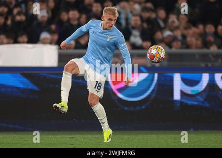 Rom, Italien. Februar 2024. Gustav Isaksen von SS Latium während des UEFA Champions League Spiels in Olimpico, Rom. Der Bildnachweis sollte lauten: Jonathan Moscrop/Sportimage Credit: Sportimage Ltd/Alamy Live News Stockfoto