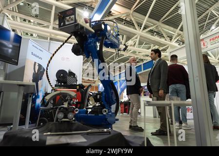 Foto Matteo SECCI/LaPresse 15 febbraio 2024 Turin, Italia - Cronaca - Fiera dell'automazione A&T Automatisierung und Testen. Nell'immagine: gli spazi della fiera presso Oval Lingotto Fiere. februar 2024 Turin, Italien - Automatisierungsmesse A&T Automation and Testing. Im Bild: Die Messeräume im Oval Lingotto Fiere. Stockfoto