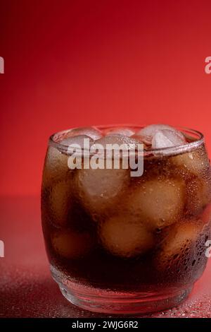 Nass, trinken, Alkohol, Eis, Glas, Limonade, Frische, Getränke, Speisen, Cocktails, Fotografie, frisch, Whiskey, abstrakt, Tropfen, Bubble, keine Leute, flüssig, Co Stockfoto