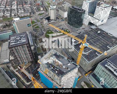 Utrecht, Niederlande, 7. Februar 2024: Bau des Wunderwaldwohnhauses. Themenbau Biodiversität. Luxus in Immobilien Stockfoto