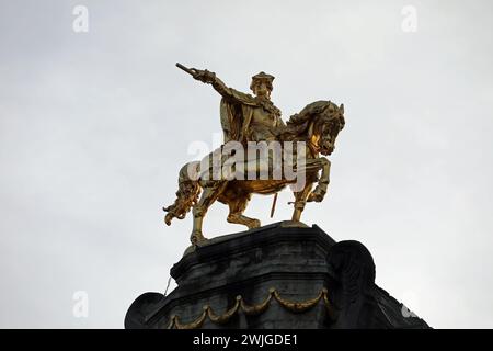 Reiterstatue von Prinz Karl Alexander von Lothringen im Haus der Brauerei in Brüssel Stockfoto