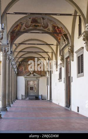 Drehtür für Findlinge, Krankenhaus der Unschuldigen (Ospedale degli Innocenti), Florenz, Italien: Waisenhaus Stockfoto