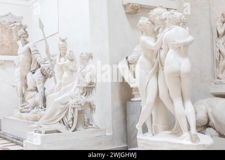 Possagno, Italien - 2022. Juni: Antonio Canova Museum, Ausstellung antiker Kunst, Indoor Stockfoto