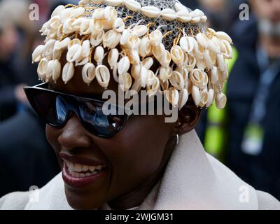 Berlin, Deutschland, 15. Februar 2024. Jury-Präsidentin Lupita Nyong'o nach der Pressekonferenz mit Fans. Credits: Walter Gilgen Stockfoto