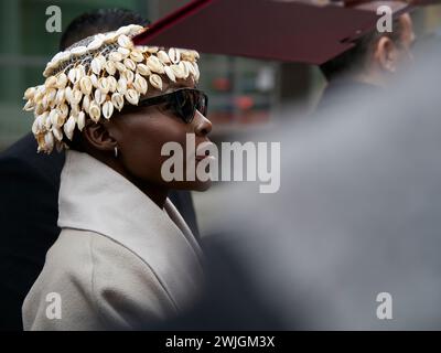 Berlin, Deutschland, 15. Februar 2024. Jury-Präsidentin Lupita Nyong'o nach der Pressekonferenz mit Fans. Credits: Walter Gilgen Stockfoto