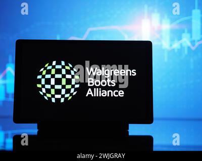 In dieser Abbildung ist das Logo der Walgreens Boots Alliance auf einem Tablet zu sehen Stockfoto