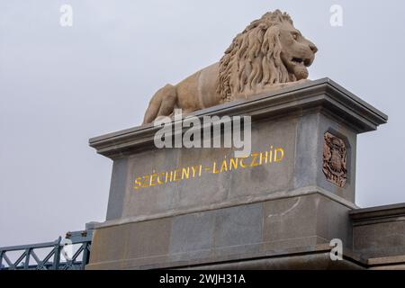 Berühmte Szechenyi Kettenbrücke in Budapest Ungarn. Brücke über die Donau zwischen Buda und Pest Stockfoto