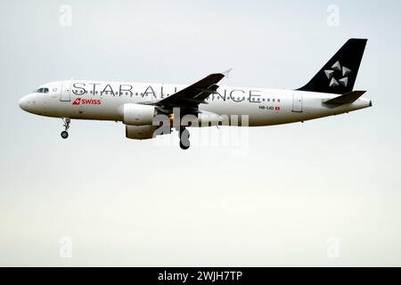 REKORDDATUM NICHT ANGEGEBEN Airbus A320-214 SWISS Star Alliance Landung am Flughafen Kloten Copyright: XSergioxBrunettix Stockfoto