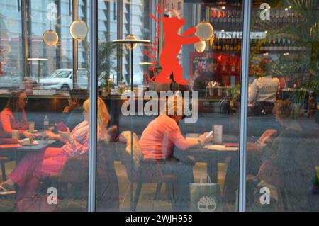 Berlin, Deutschland - 15. Februar 2024 - die Berlinale 2024, das Internationale Filmfestival, startet. (Foto: Markku Rainer Peltonen) Stockfoto