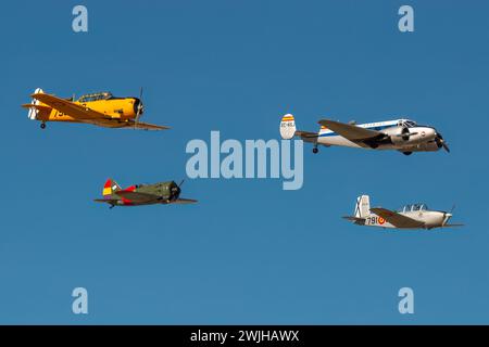Flug von Flugzeugen der Infante de Orleans Foundation in Cuatro Vientos Stockfoto