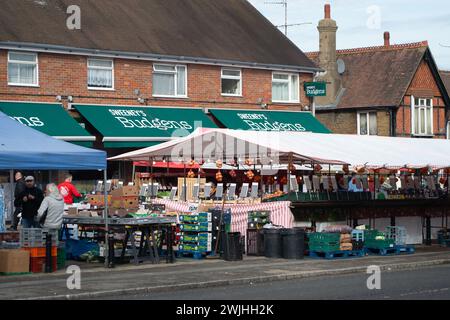Wendover, Großbritannien. Februar 2024. Markttag in Wendover, Buckinghamshire. Kredit: Maureen McLean/Alamy Stockfoto