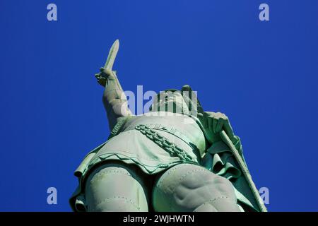 Ein Denkmal für den Cherusker Stammeshäuptling Arminius, der in der Schlacht am Teutoburger Wald 9 n. Chr. in Detmold drei römische Legionen zerstörte Stockfoto