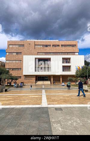 FUENGIROLA, SPANIEN - 17. FEBRUAR 2024: Rathaus in Fuengirola, Spanien am 17. Februar 2024 Stockfoto