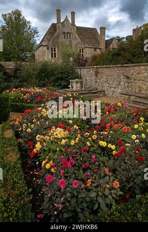 GROSSBRITANNIEN / England /Somerset/ Barrington Court / Strode House / Garden in Barrington Court in Somerset Stockfoto