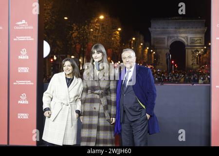 Paris, Frankreich, 21. November 2021. Die Weihnachtsbeleuchtung auf der Champs-Elysees Avenue am 21. November 2021 in Paris, Frankreich Stockfoto