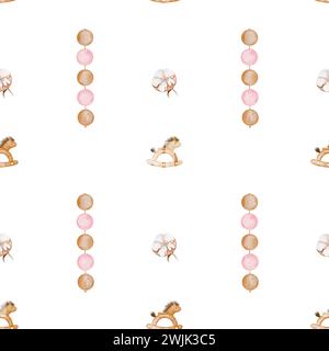 Wasserfarben-Babymuster mit Retro-Babyspielzeug und Accessoires. Zarte Illustration in Pastellfarben mit Pferd, Kaugummi und Baumwollblumen. Vintage Stockfoto