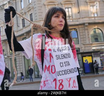 Protest der iranischen Gemeinschaft auf dem Cordusio-Platz für Frauenrechte und Ali Khamenei-Programm. Stockfoto