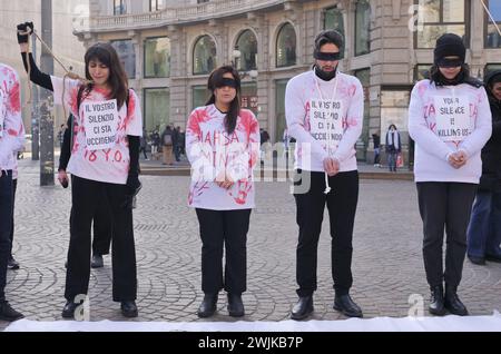 Protest der iranischen Gemeinschaft auf dem Cordusio-Platz für Frauenrechte und Ali Khamenei-Programm. Stockfoto