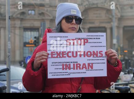 Protest der iranischen Gemeinschaft auf dem Cordusio-Platz für Frauenrechte und Ali Khamenei-Programm. Stockfoto