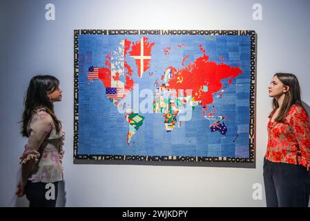 Christies, London, Großbritannien. Februar 2024. Mappa 1979 Italienischer Konzeptkünstler Alighiero Boetti. Arbeit, zum Verkauf bei Londons Christies, Ansicht 19. Bis 27. Februar. Paul Quezada-Neiman/Alamy Live News Credit: Paul Quezada-Neiman/Alamy Live News Stockfoto