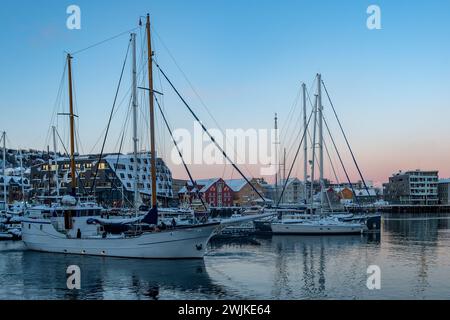 Uferpromenade in Tromso, Norwegen Stockfoto