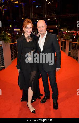 Andrea Sawatzki und Christian Berkel bei der Berlinale Eroeffnungsgala und Premiere Small Things like this bei den 74. Internationale Filmfestspiele in Berlin 15.02.2024 *** Andrea Sawatzki und Christian Berkel bei der Eröffnungsgala der Berlinale und Premiere Small Things Like This auf den 74. Internationalen Filmfestspielen Berlin 15 02 2024 Stockfoto