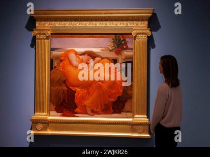 London, Großbritannien. Februar 2024. Flaming June in der Königlichen Akademie der Künste. Das Gemälde ist eine Leihgabe des Museo de Arte de Ponce in Puerto Rico und wird bis Januar 2025 kostenlos in der Galerie der Sammlung von RA ausgestellt. Das Gemälde ist ein beliebter Schatz und gilt als Frederic, Lord Leighton PRA's Meisterwerk aus der viktorianischen Zeit. Quelle: Karl Black/Alamy Live News Stockfoto
