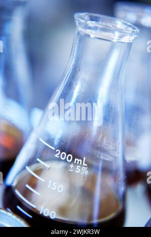 Eine Nahaufnahme eines Becherglases Stockfoto
