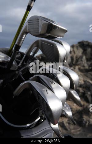 Nahaufnahme der Golfclubs im Freien Stockfoto