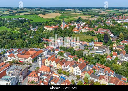 Luftaufnahme der Stadt Dorfen im oberbayerischen Isental Ausblick auf Dorfen im Landkreis Erding in Oberbayern Dorfen Bayern Deutschland *** Aerial VI Stockfoto