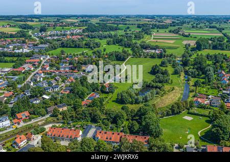 Luftaufnahme der Stadt Dorfen im oberbayerischen Isental Ausblick auf Dorfen im Landkreis Erding in Oberbayern Dorfen Bayern Deutschland *** Aerial VI Stockfoto