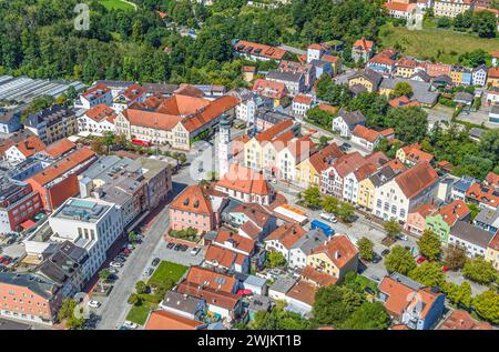 Luftaufnahme der Stadt Dorfen im oberbayerischen Isental Ausblick auf Dorfen im Landkreis Erding in Oberbayern Dorfen Bayern Deutschland *** Aerial VI Stockfoto