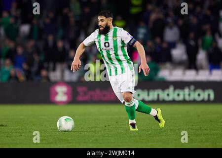 Sevilla, Spanien. Februar 2024. Nabil Fekir (8) von Real Betis während des Spiels der UEFA Conference League zwischen Real Betis und Dinamo Zagreb im Estadio Benito Villamarin in Sevilla. (Foto: Gonzales Photo/Alamy Live News Stockfoto