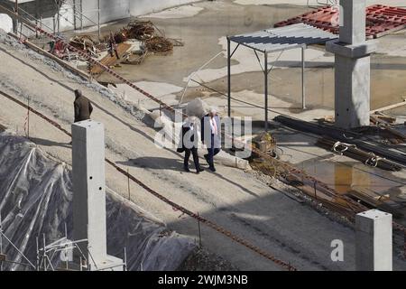 Florenz, Italien. Februar 2024. foto Marco Bucco/LaPresse16 Febbraio 2024 - Firenze, Italia Cronaca Incidente sul lavoro nel cantiere del nuovo centro commerciale Esselunga, almeno 3 operai morti tra le vittime Nella foto : il cantiere luogo dell'incidente Foto Marco Bucco/LaPresse 16. Februar 2024 - Florenz, Italien Nachrichten Arbeitsunfall auf der Baustelle des neuen Einkaufszentrums Esselunga, mindestens 3 Arbeiter tot unter den Opfern auf dem Foto : die Baustellenszene des Unfalls Credit: LaPresse/Alamy Live News Stockfoto