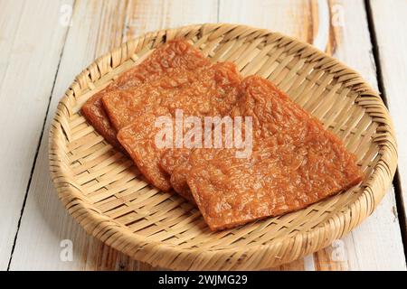 Nahaufnahme: Simmered Deep Fried Pocket Tofu Abura Age Stockfoto