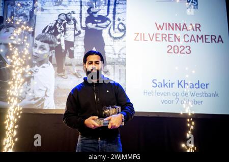 HILVERSUM – der Fotograf Sakir Khader wurde zum Gewinner der Silbernen Kamera im Theater Gooiland erklärt. Der Preis ist für das beste journalistische Foto des vergangenen Jahres. ANP ROBIN UTRECHT niederlande raus - belgien raus Stockfoto